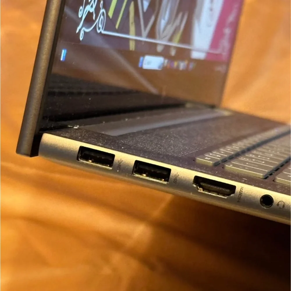 HP Envy 17.3” laptop intel core i7 16g RAM